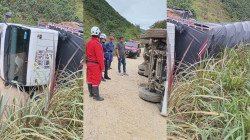 Camión cargado con aguacate se volcó en la vía Pácora-Salamina