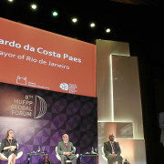 Mandatarios defienden la agricultura urbana