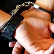 Amenazó con "darle indumil"