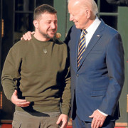 Zelenski plantea a Biden un plan de paz que respeta la soberanía de Ucrania