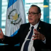Guatemala propone a Colombia tratar sus diferencias en cumbre de la Celac