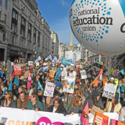 La "huelga de la década" redobla el pulso contra el primer ministro británico, Rishi Sunak