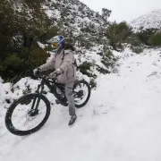 California vivió inusual tormenta de lluvia y nieve