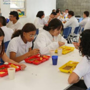 En Caldas sumarán $10 mil millones al PAE y van por más