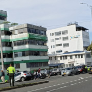 Motociclista resultó herido tras chocar contra un carro en la av. Santander de Manizales