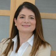 Paula Andrea Toro, candidata a la Alcaldía de Manizales, la estudiosa