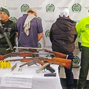 En Belén de Umbría capturan a dos hombres dedicados a la comercialización armamento 