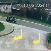Ladrones en moto le abrieron el carro y se llevaron la plata en La Florida (Villamaría)